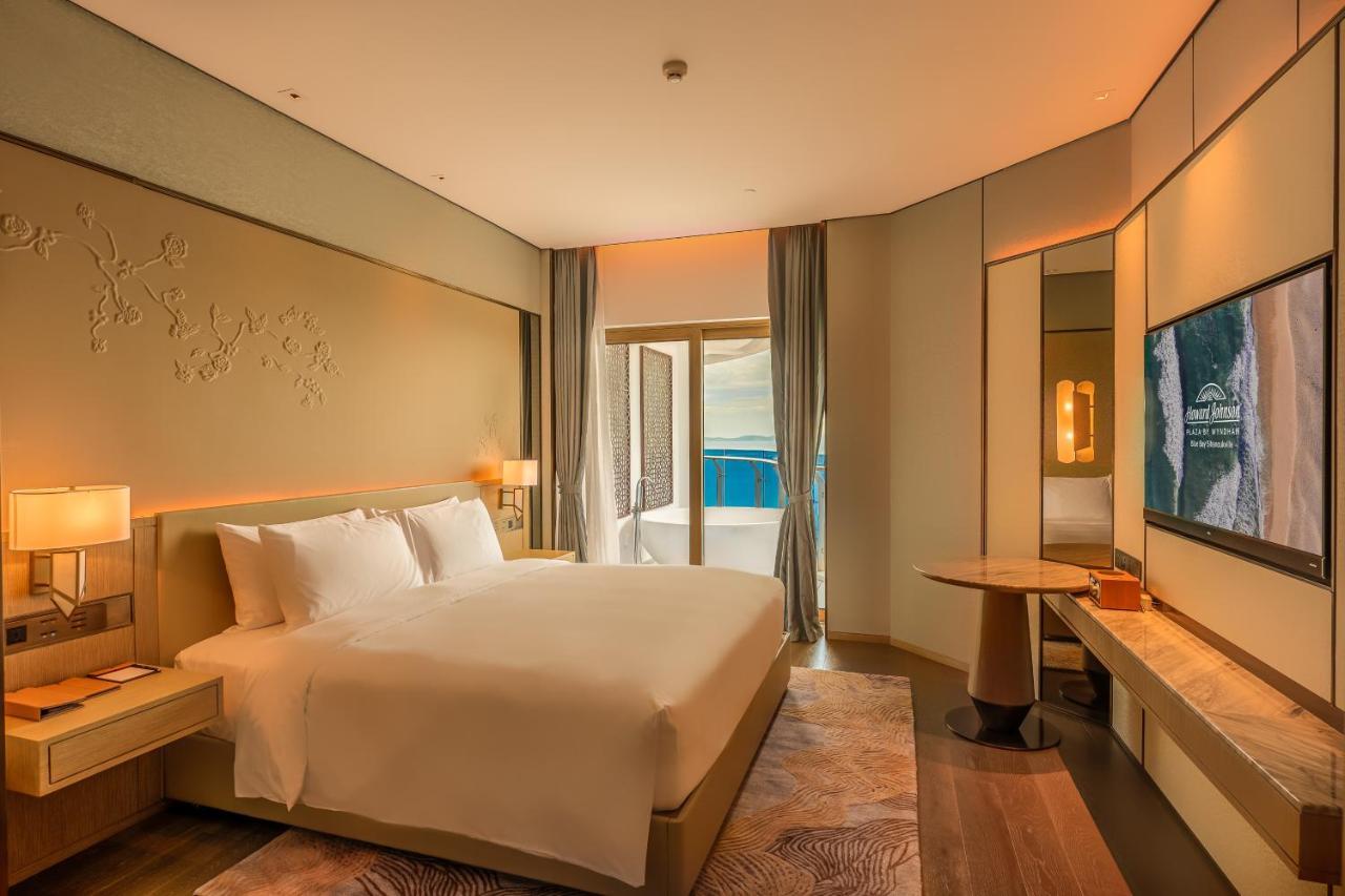 Howard Johnson Plaza By Wyndham Blue Bay Sihanoukville Eksteriør bilde