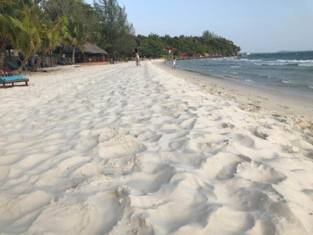 Howard Johnson Plaza By Wyndham Blue Bay Sihanoukville Eksteriør bilde