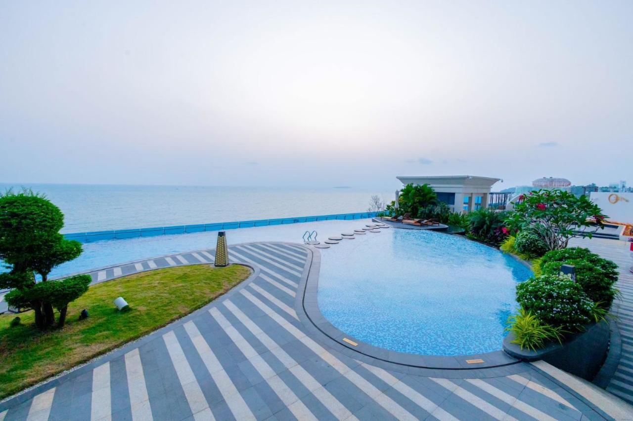 Howard Johnson Plaza By Wyndham Blue Bay Sihanoukville Eksteriør bilde
