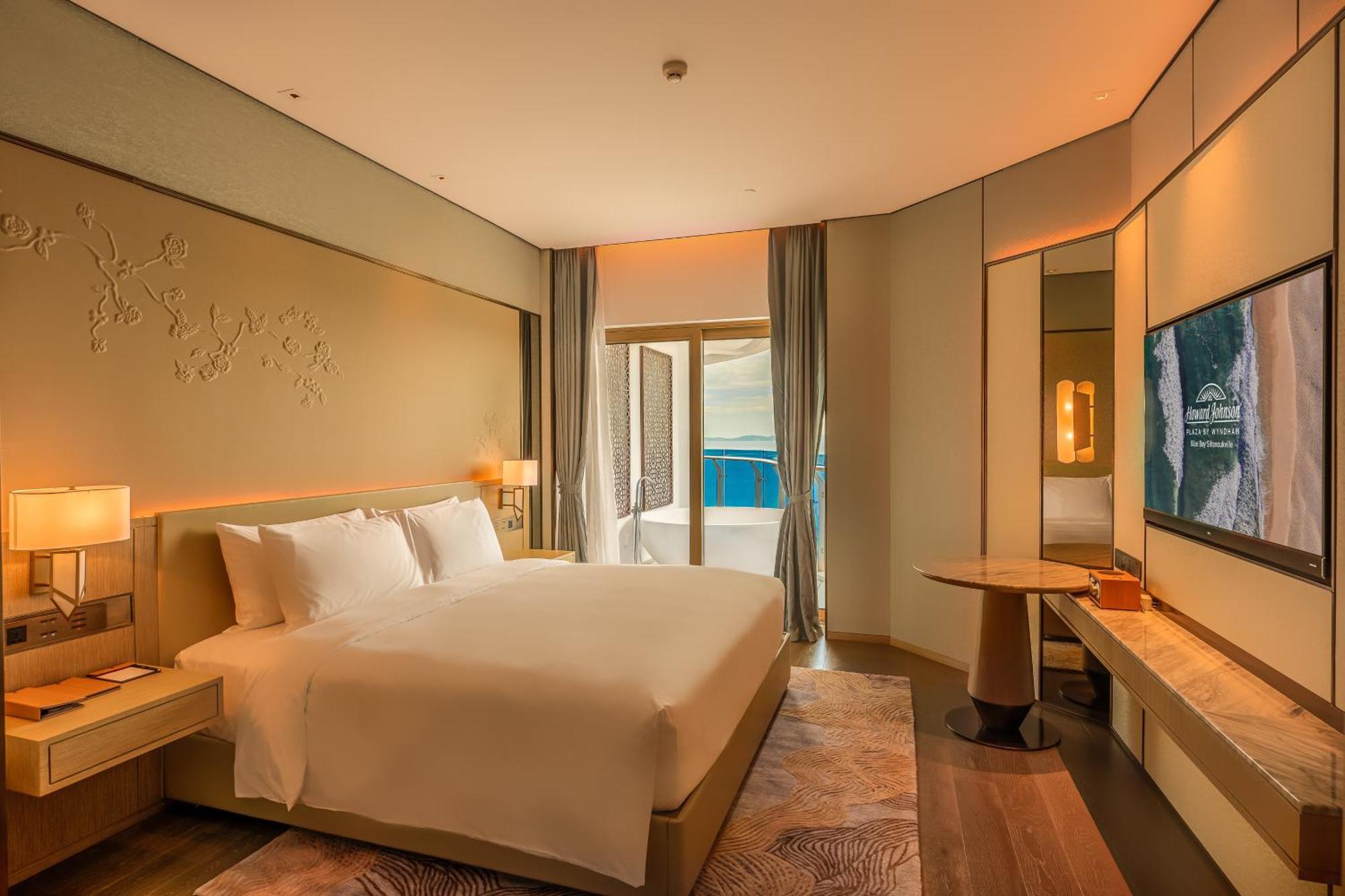 Howard Johnson Plaza By Wyndham Blue Bay Sihanoukville Eksteriør bilde